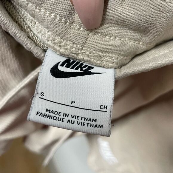 Used Nike Shorts - Picture 6 of 6